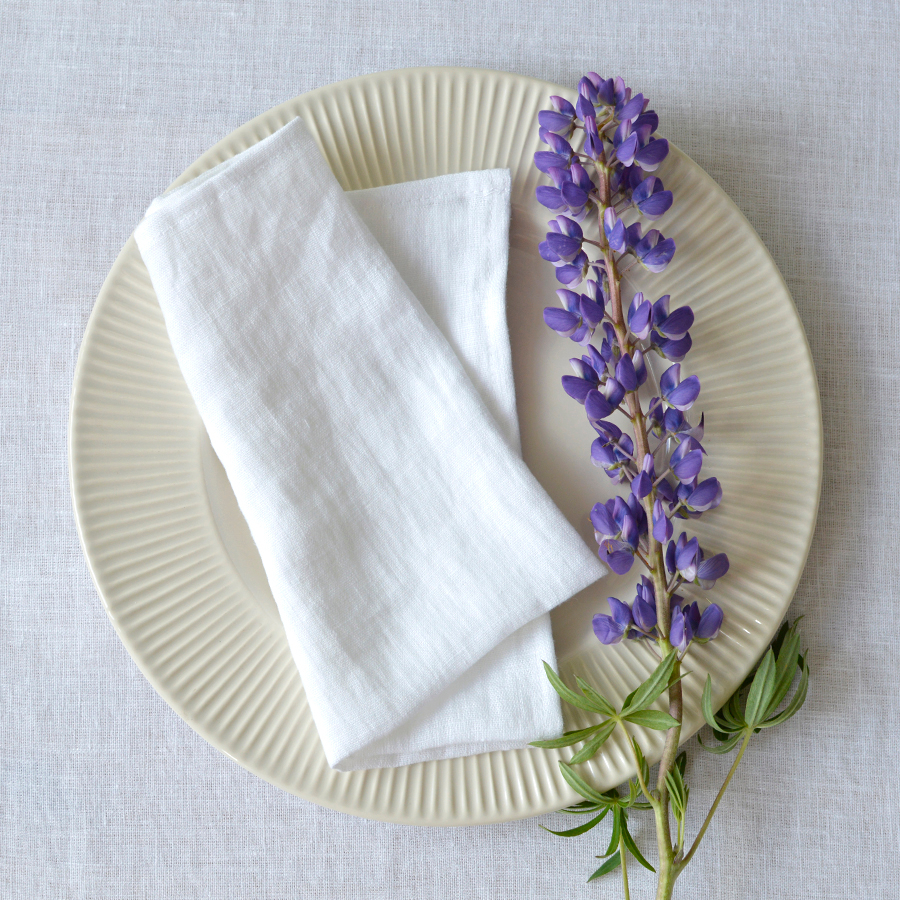 Washed semi-linen napkins set in snow white, 42X42 cm, 4 pcs.