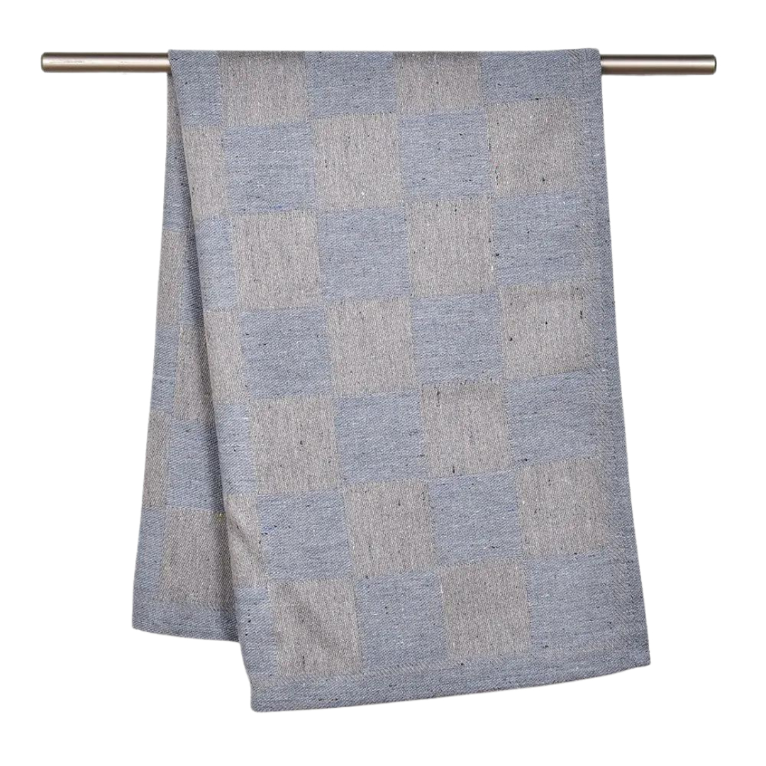 Checkered towel in blue color, made using recycled yarns